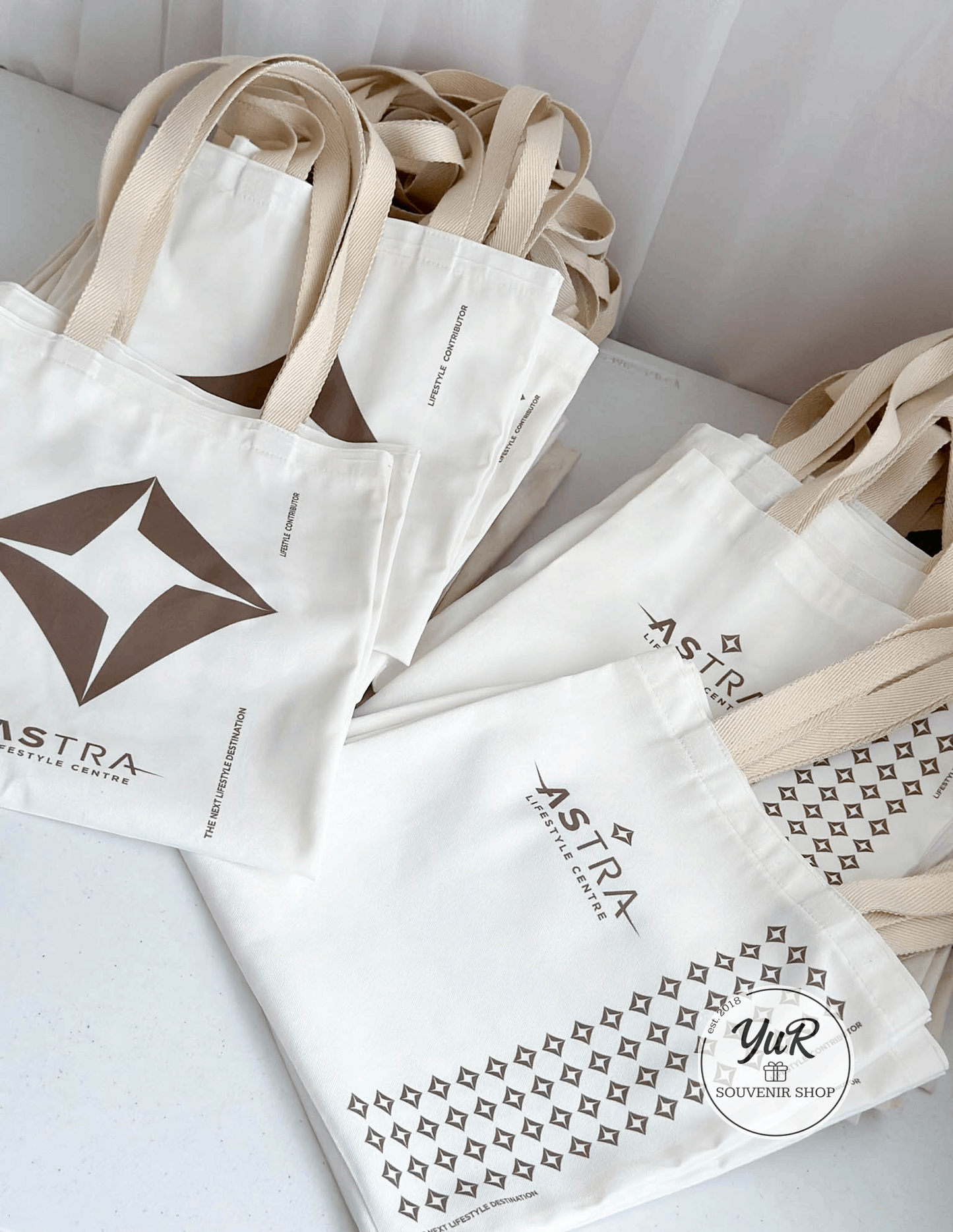 Tote bag with thick strap