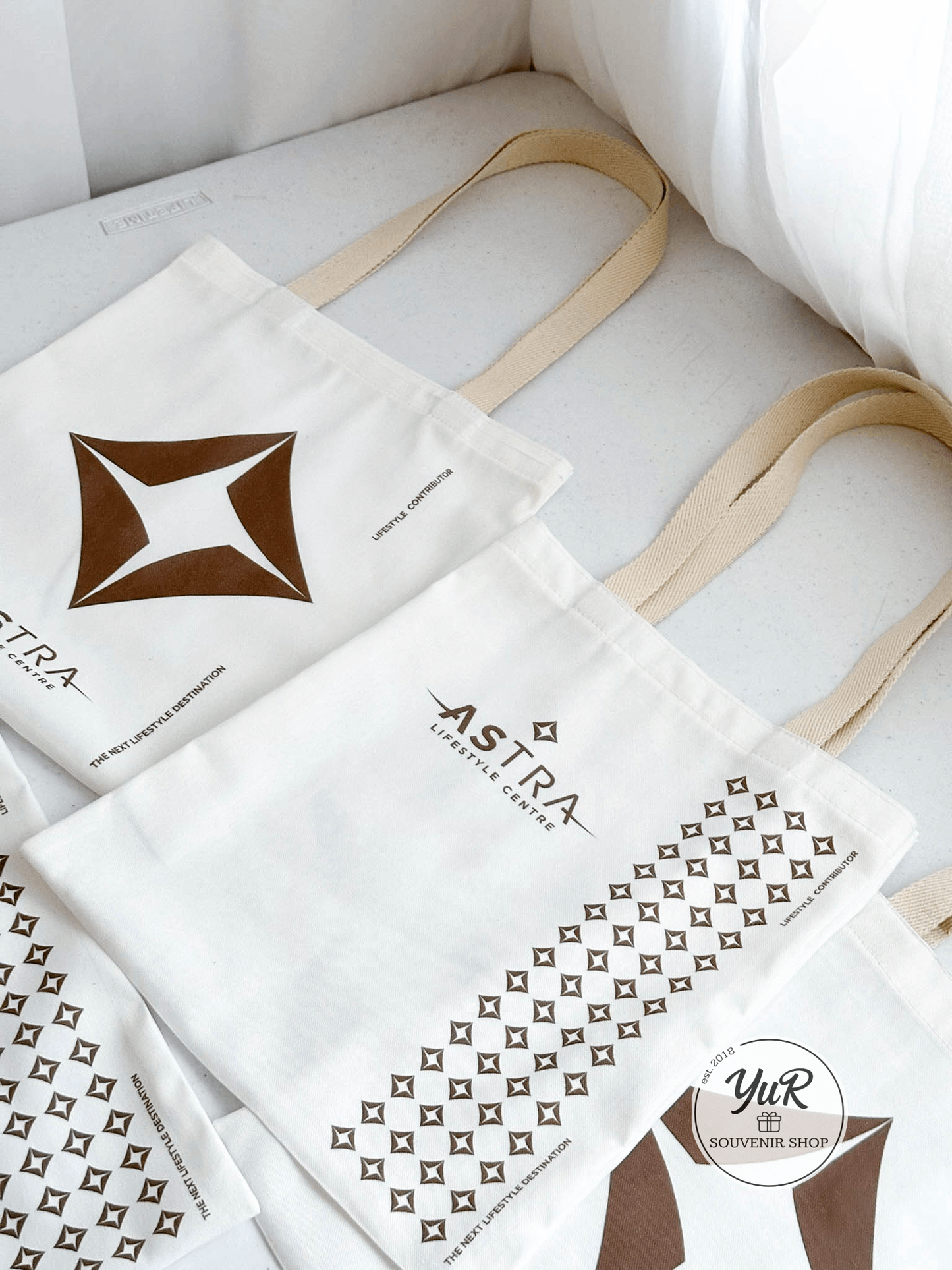 Tote bag with thick strap