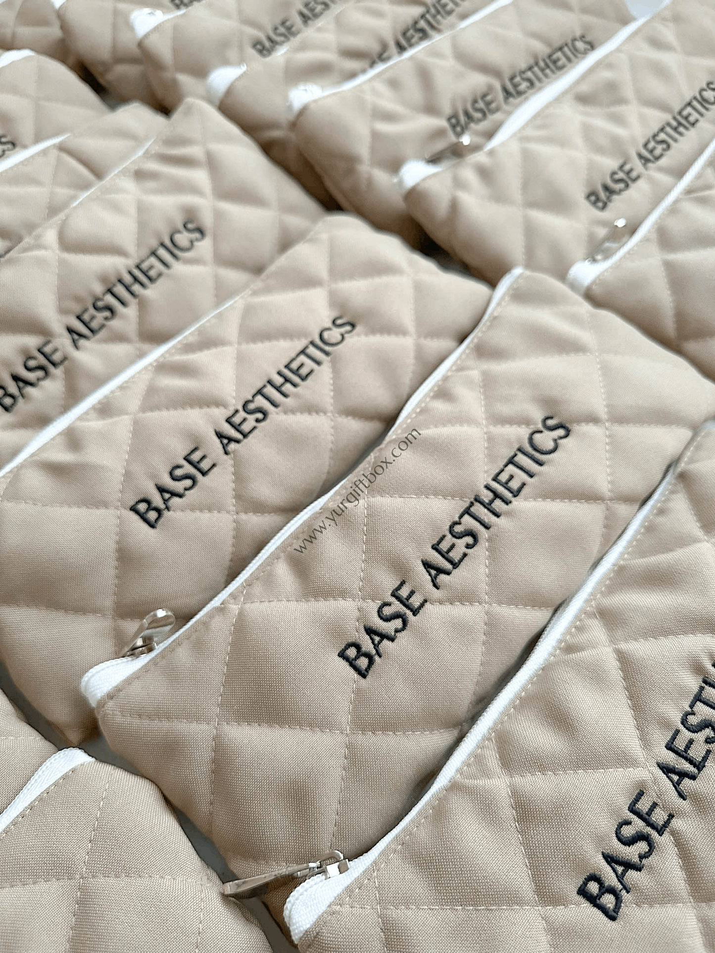 Quilted pouch (corporate)