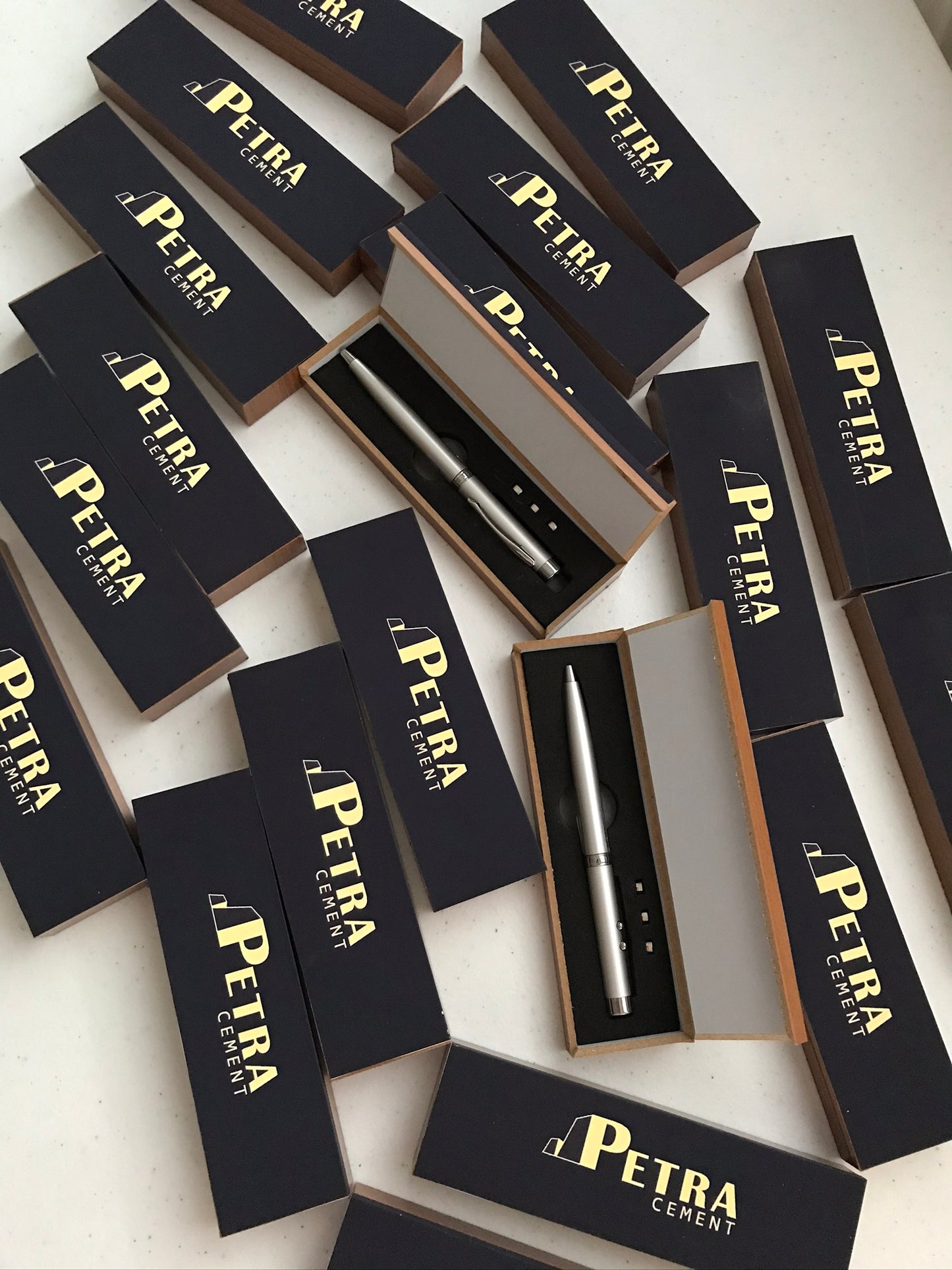 Pen with box