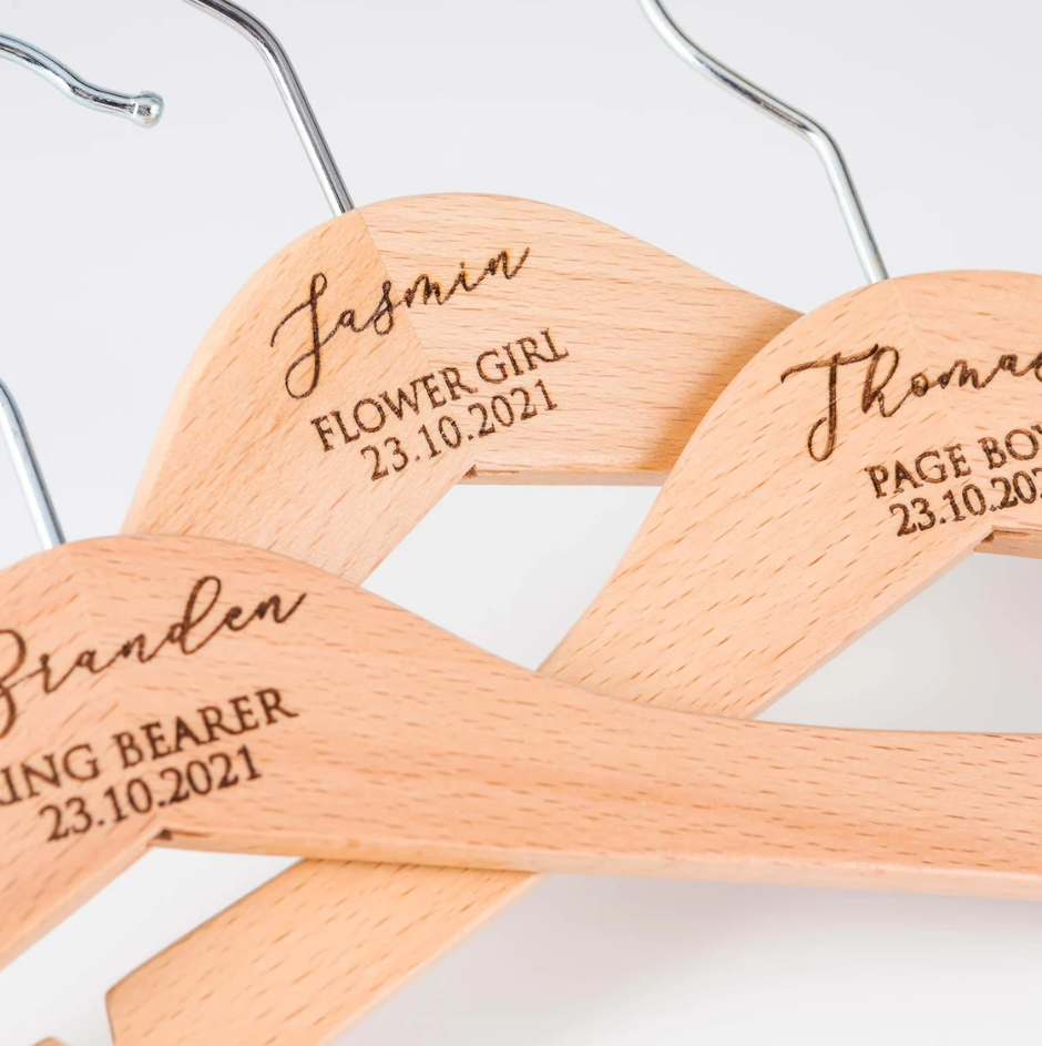 Wooden hanger (kids)