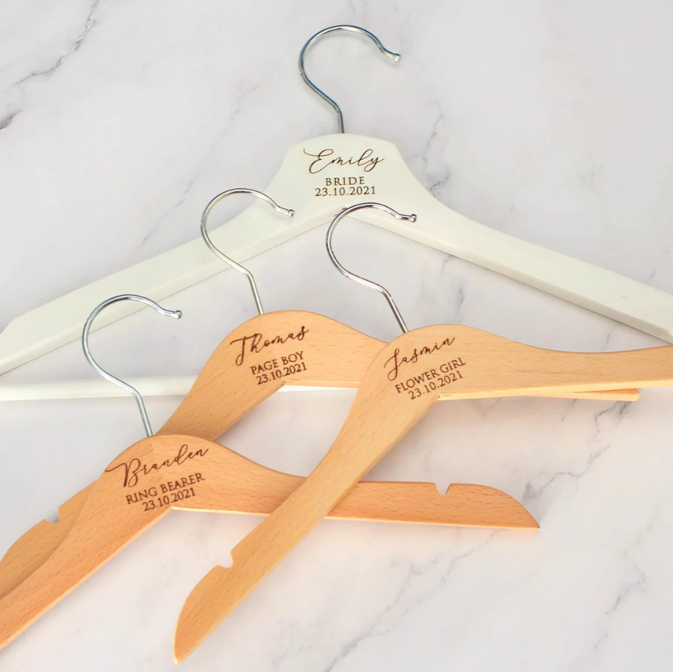 Wooden hanger (kids)