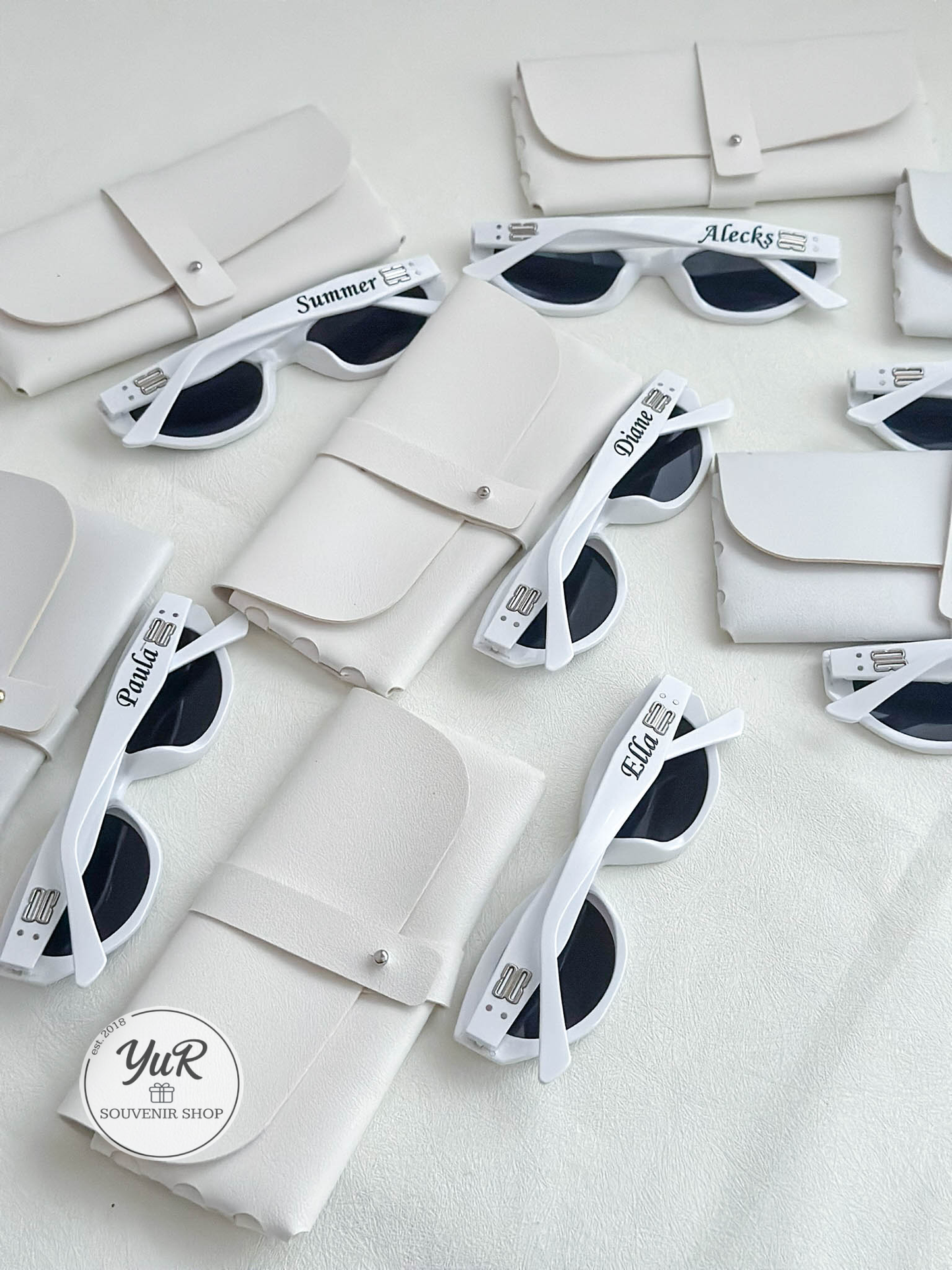 Sunglasses + case (ladies)