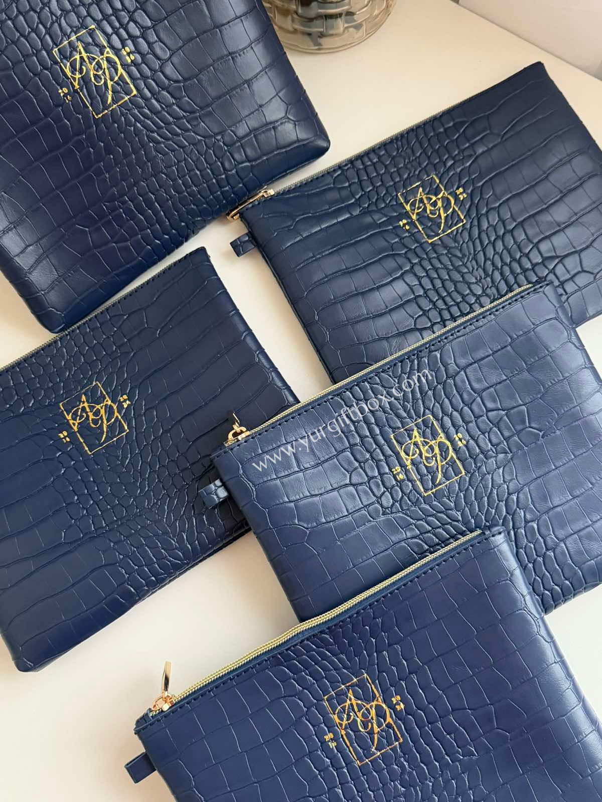 Leather Pouch (Croco) FLAT