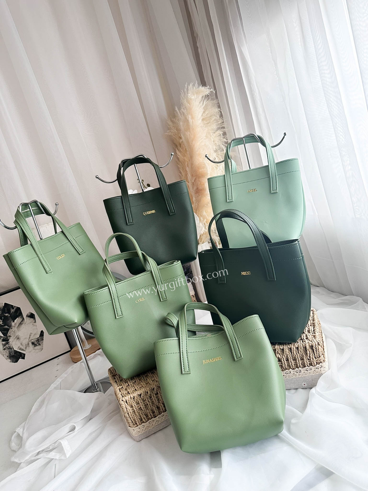 Hand Bag (leather)