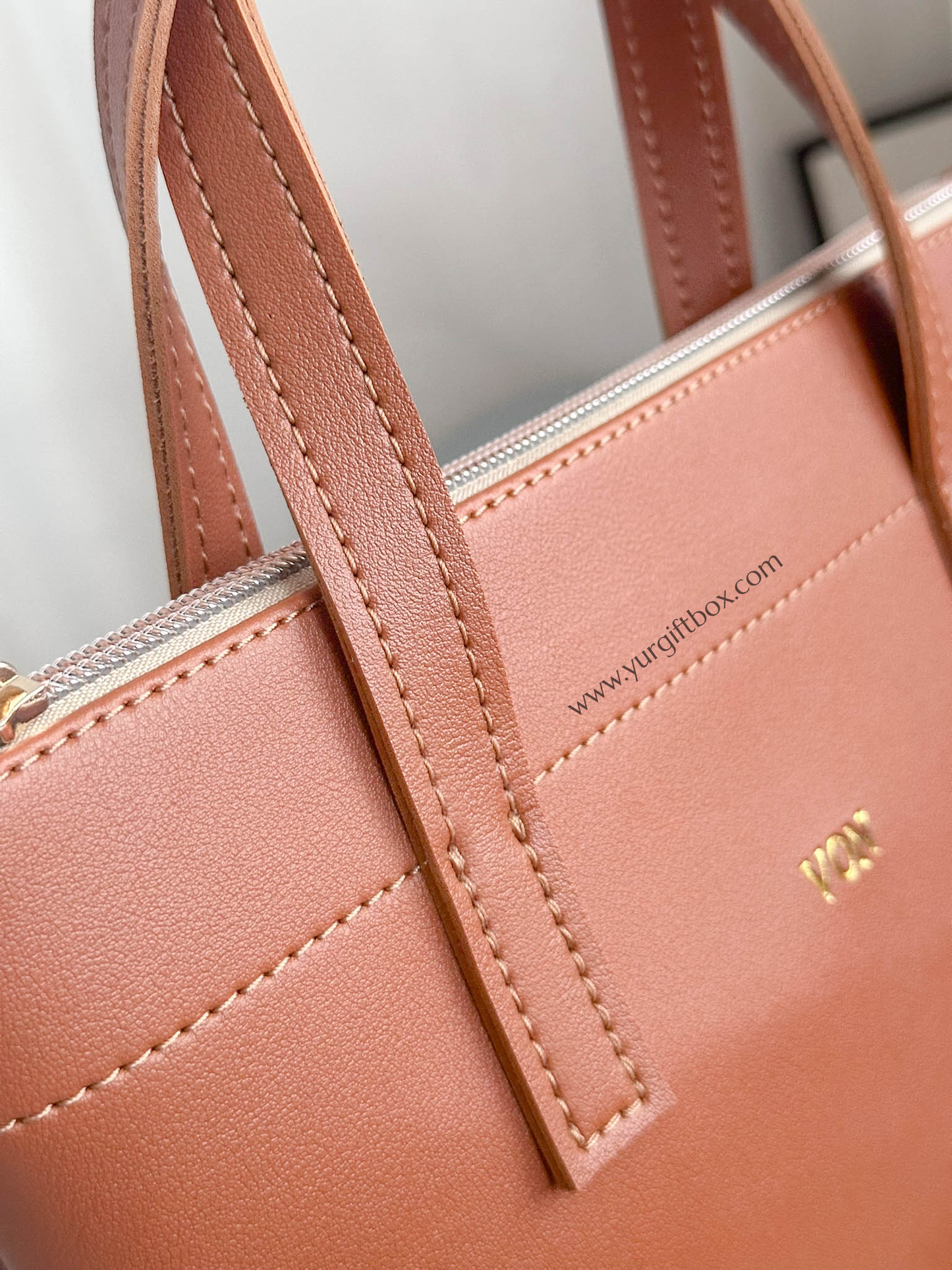 Hand Bag (leather)