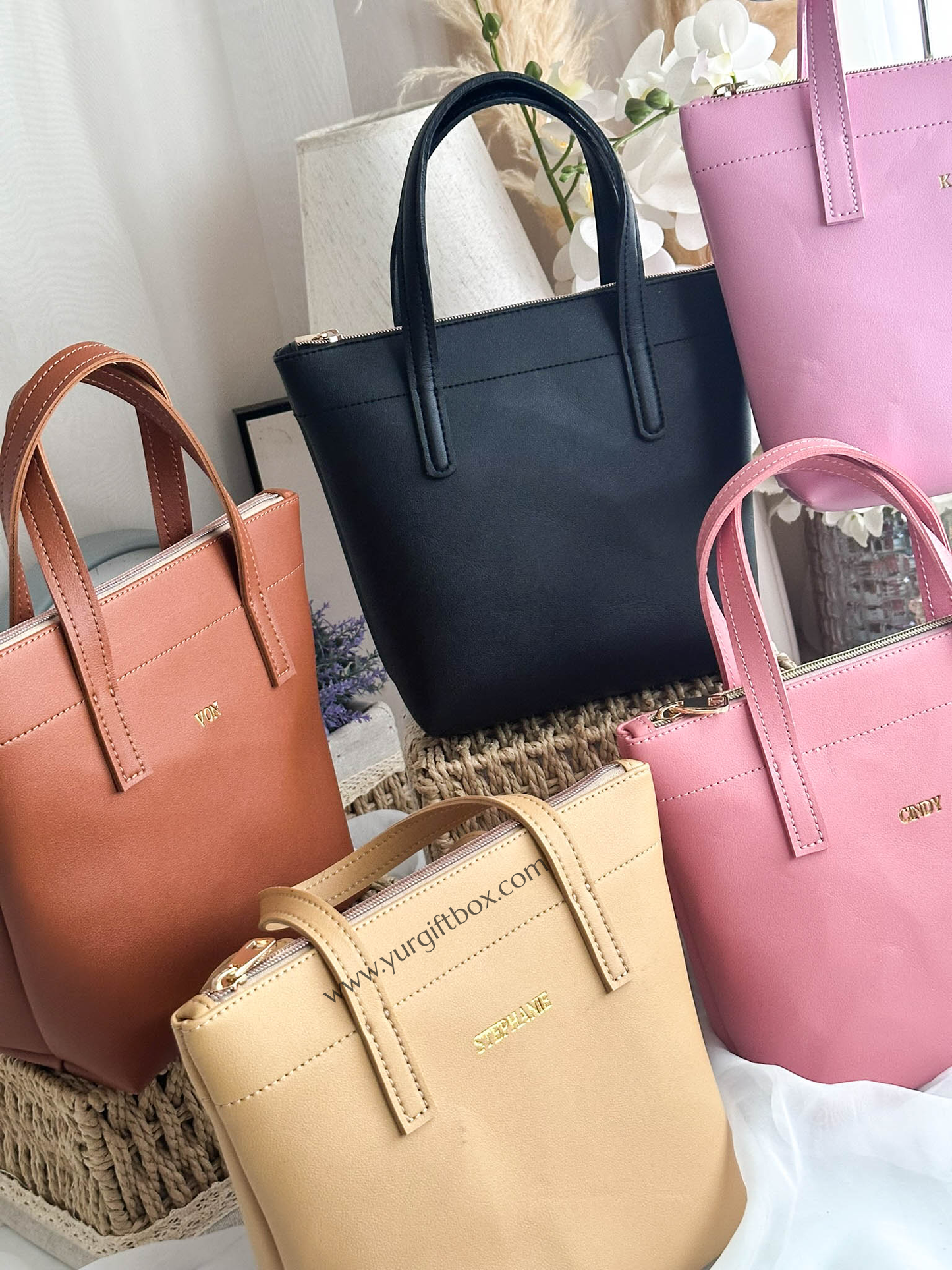 Hand Bag (leather)