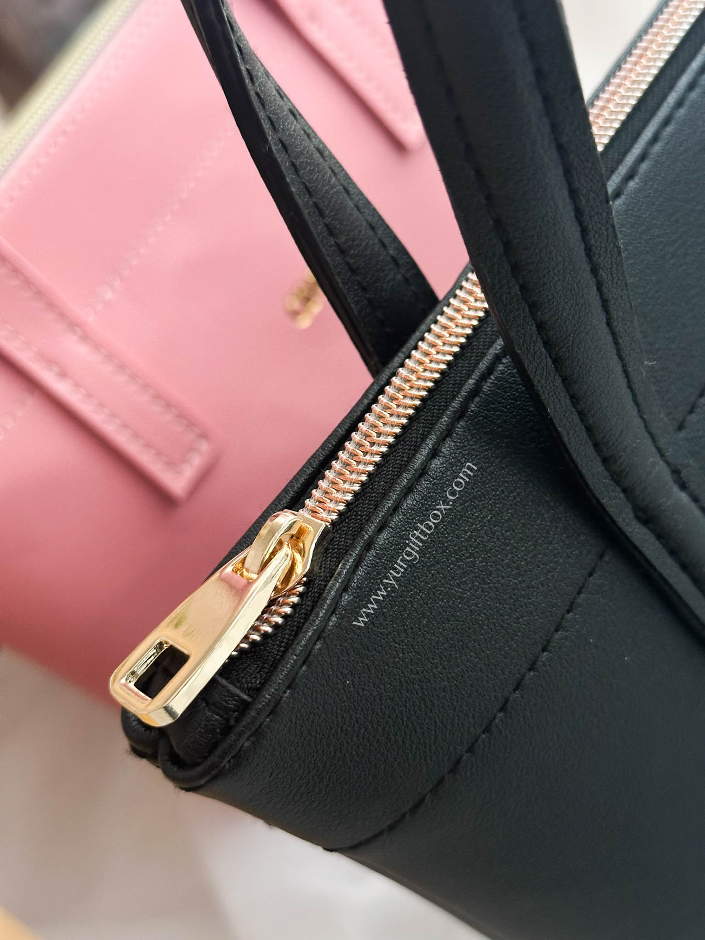 Hand Bag (leather)