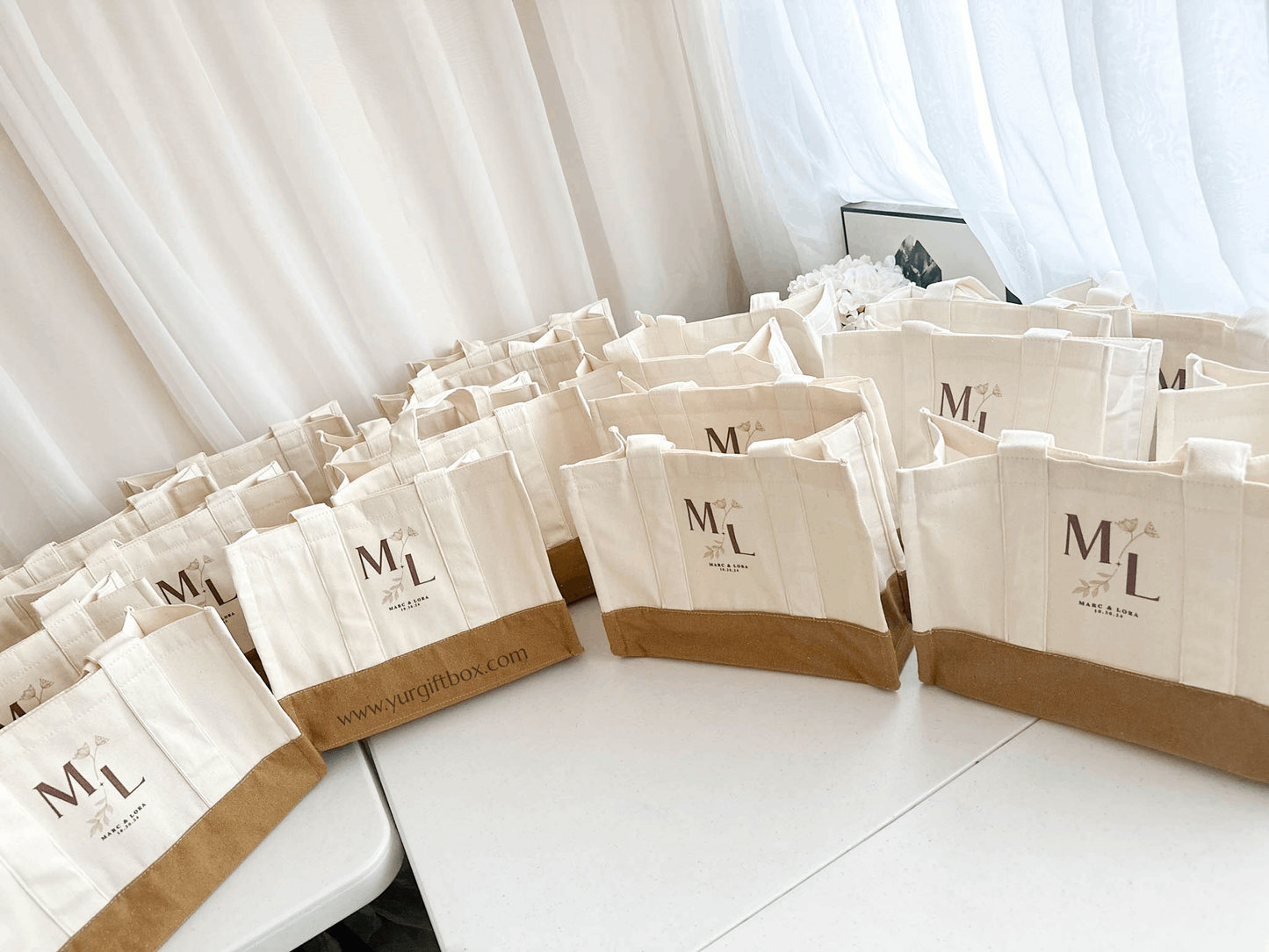 Hand bag w/ printed strap (wedding)
