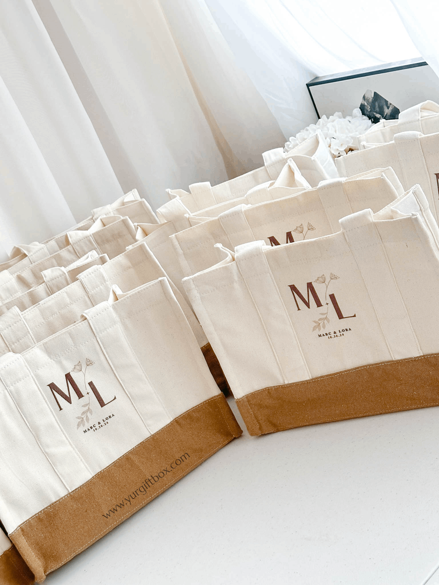 Hand bag w/ printed strap (wedding)