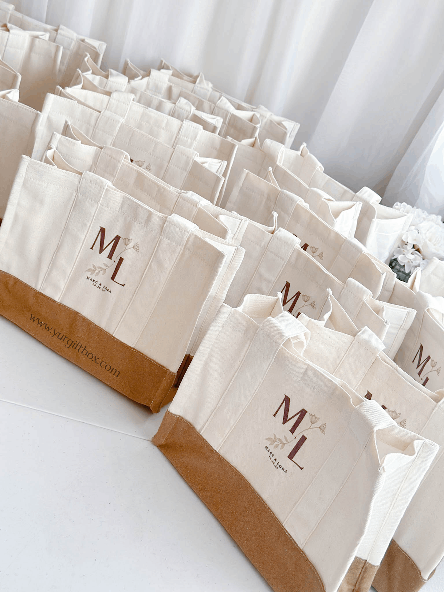 Hand bag w/ printed strap (wedding)