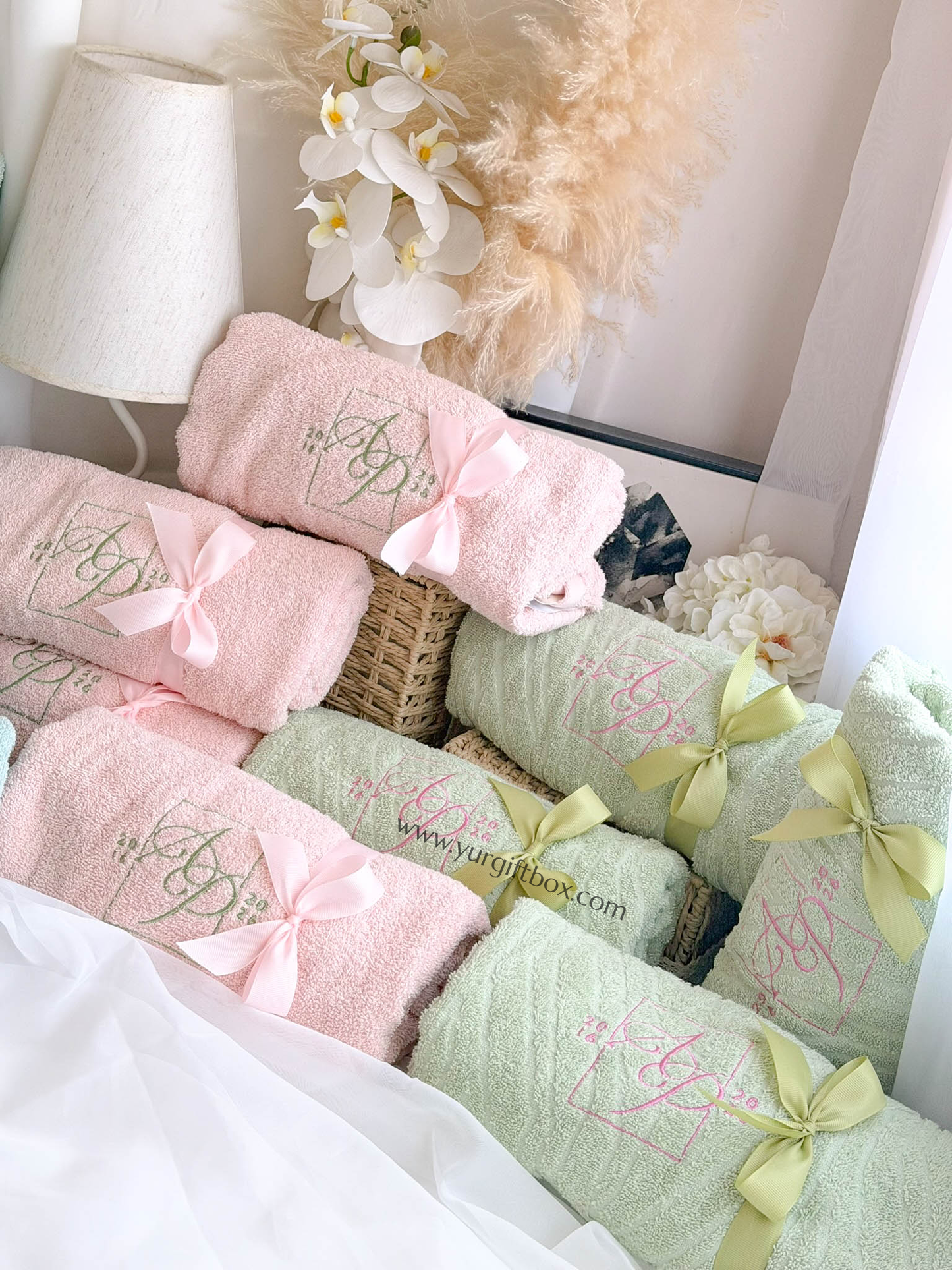Bath Towel with Embroidery